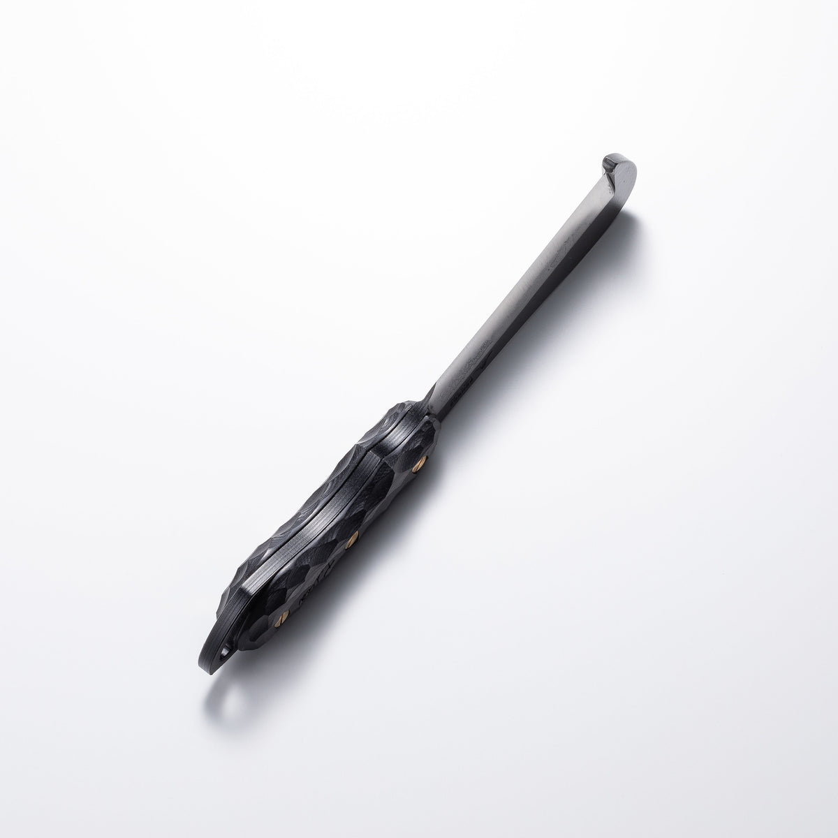【強化木】鍛造バトニング鉈 名栗ブラック  17,600円【000949】